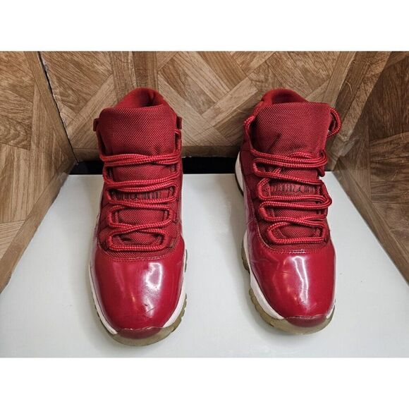 Jordan Men's 11 Retro Win Like 96 Red Shoes Size 10.5.  603 - Picture 9 of 13